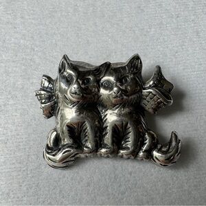 BEAU Sterling Silver 2 CATS Shaped Pin / Brooch Marked
